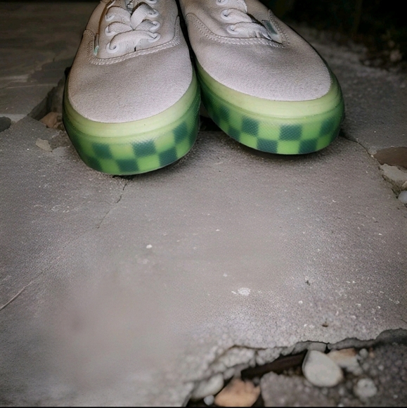 Vans Women's White and Green Checkered Sneakers Size 7 - Picture 15 of 15